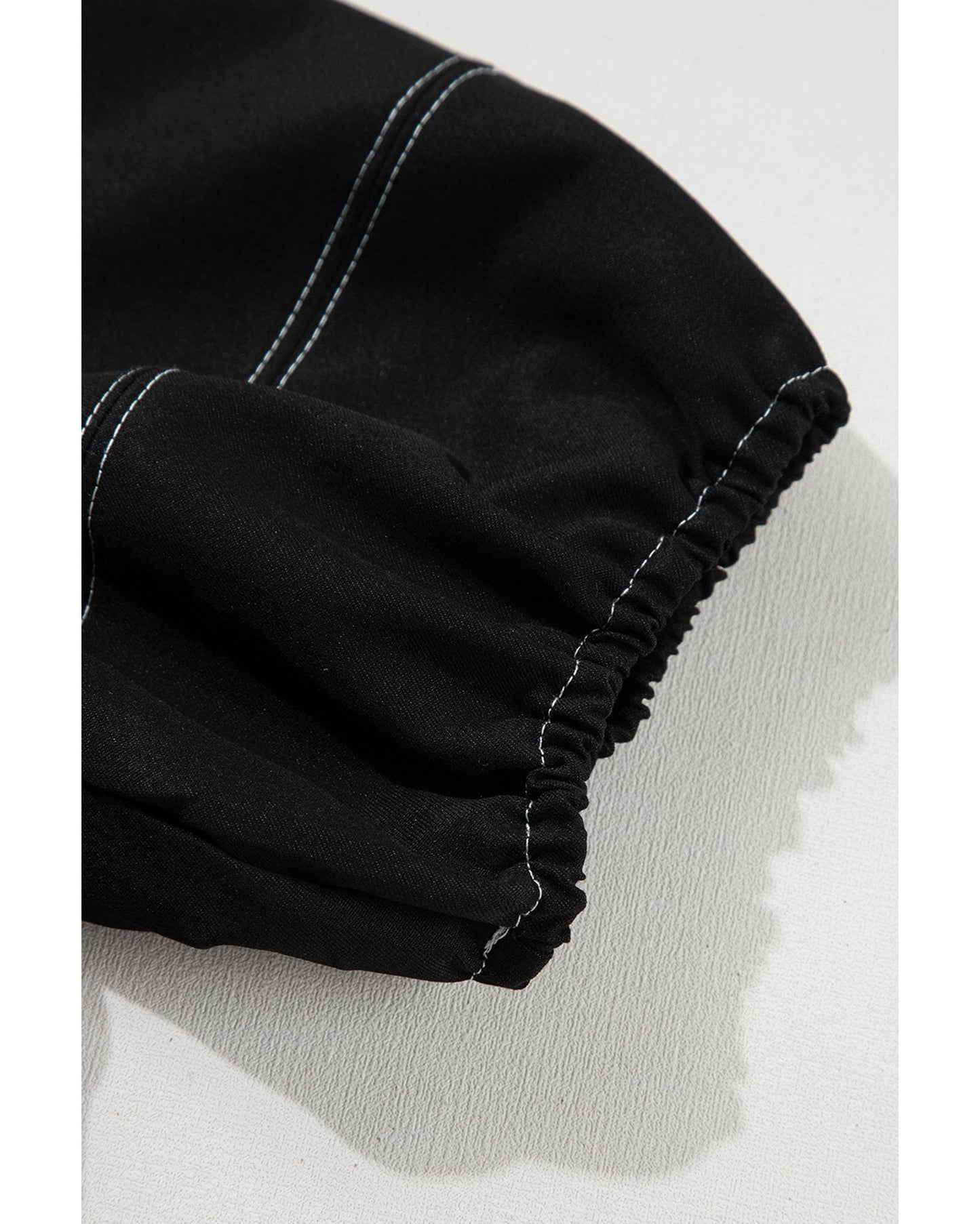 Black Contrast Stitches Detail Puffy Half Sleeve Blouse - M