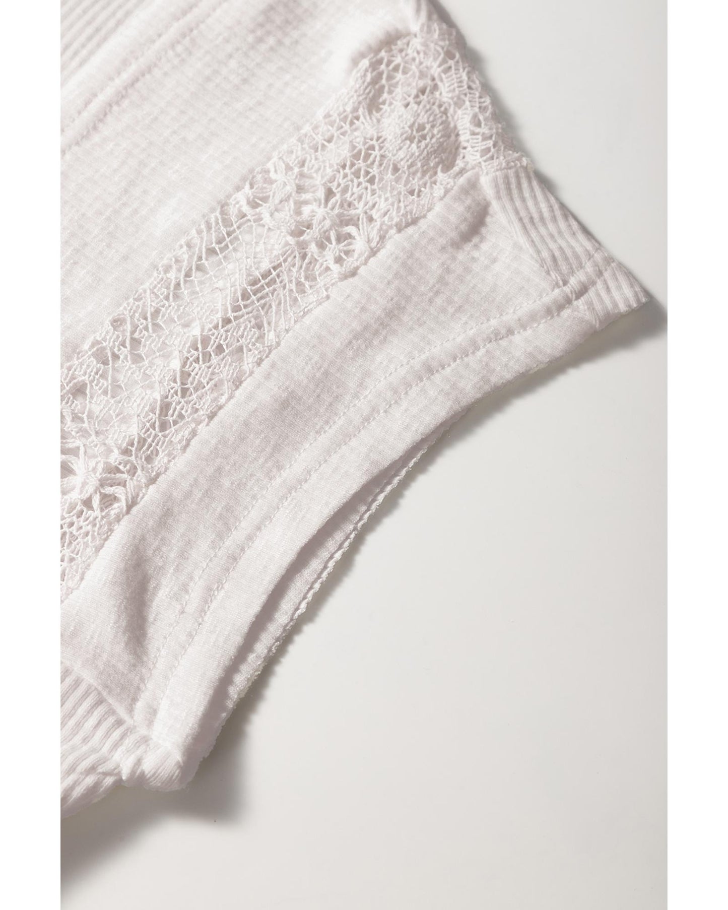 White Ribbed Texture Lace Patchwork Short Sleeve Top - M