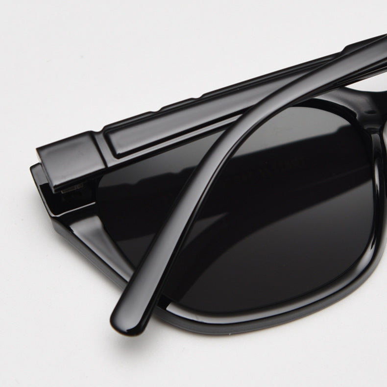Bright Black Whole Tea Retro Small Frame Sunglasses - Black - UV Protection