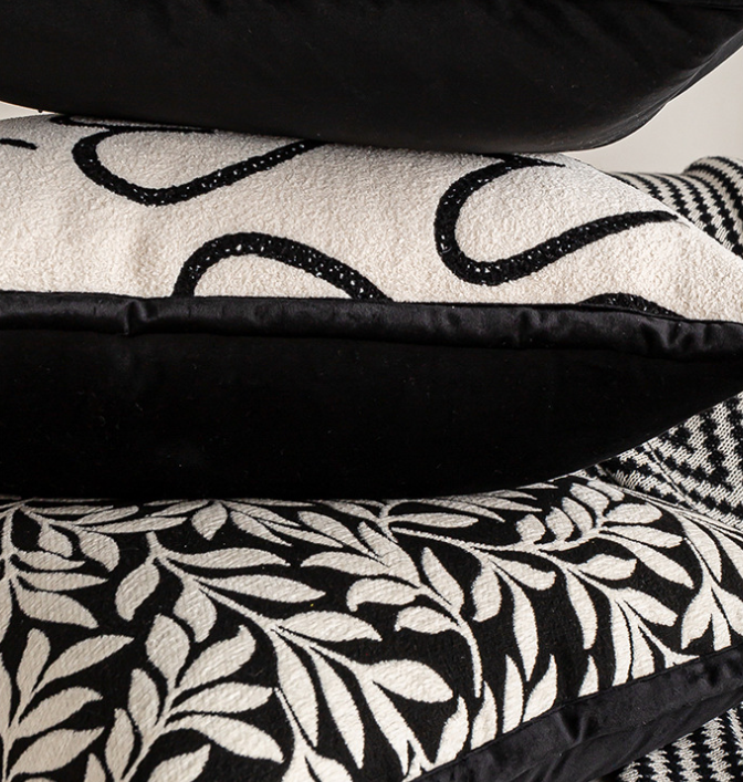 45*45cm Leaves Triangle Elegant Two-Piece INS-Style Jacquard Pillow Covers - Black & White Sofa Decor