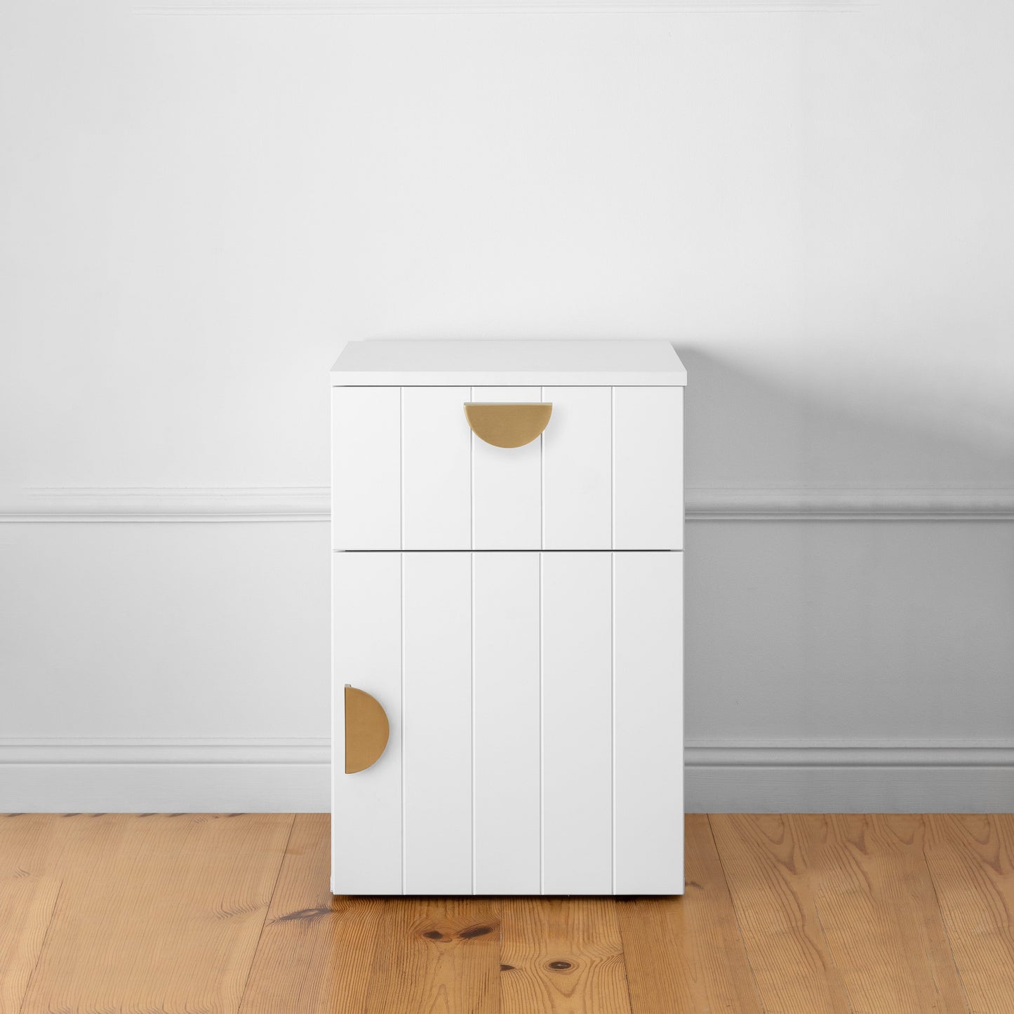 PORTO BEDSIDE TABLE - WHITE - VJ PANEL - HALF MOON BRASS