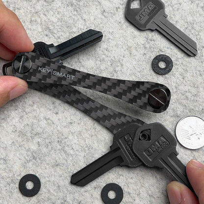 KeySmart Original - Compact Key Holder and Keychain Organiser (Up to 8 Keys) - Carbon Fiber 3K