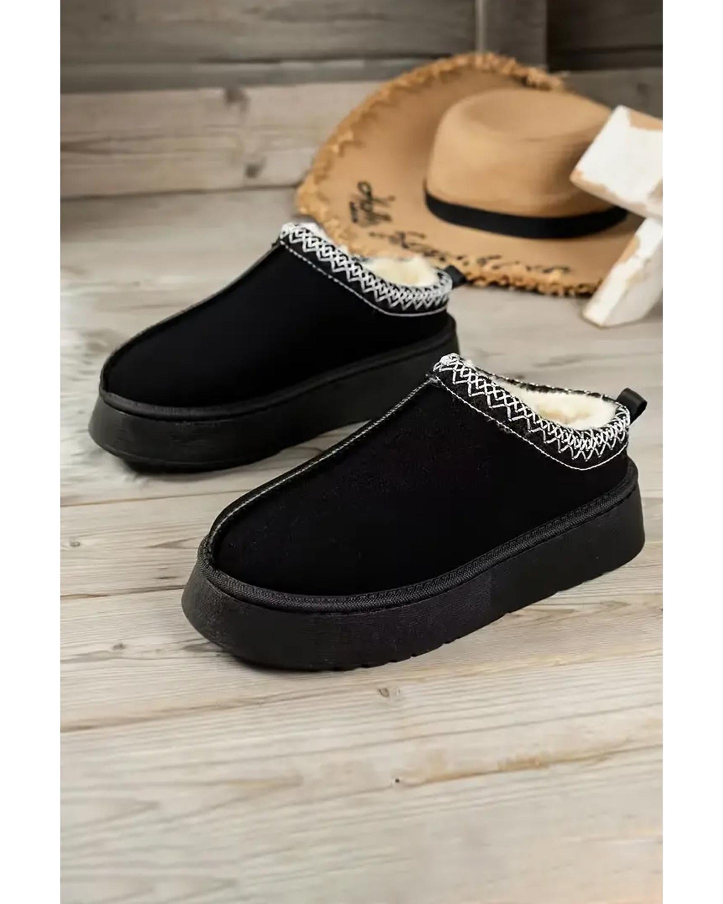 Azura Exchange Black Suede Contrast Print Round Toe Plush Lined Flats - 37 EU