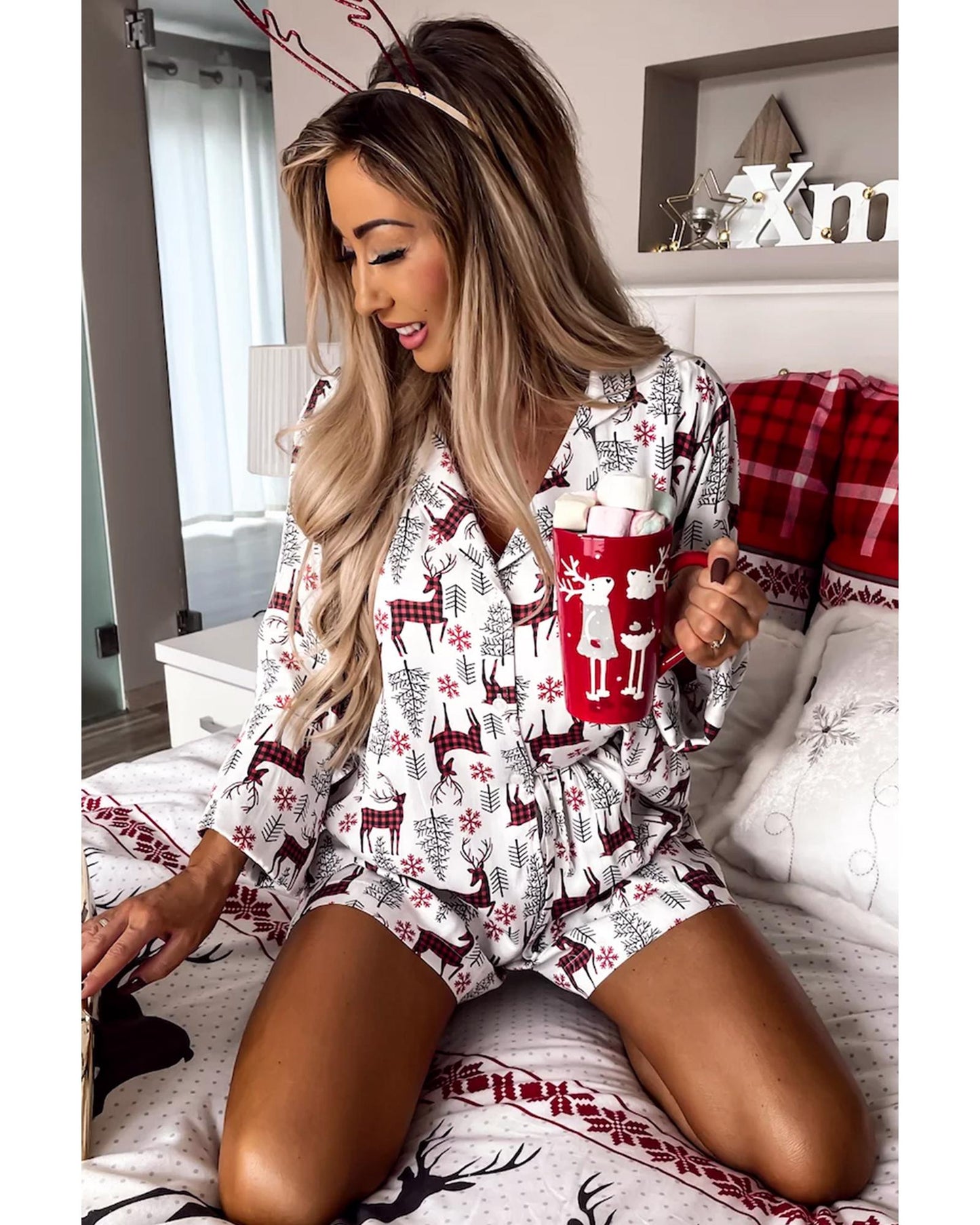 White Christmas Deer Printed Shirt and Shorts Lounge Set - L