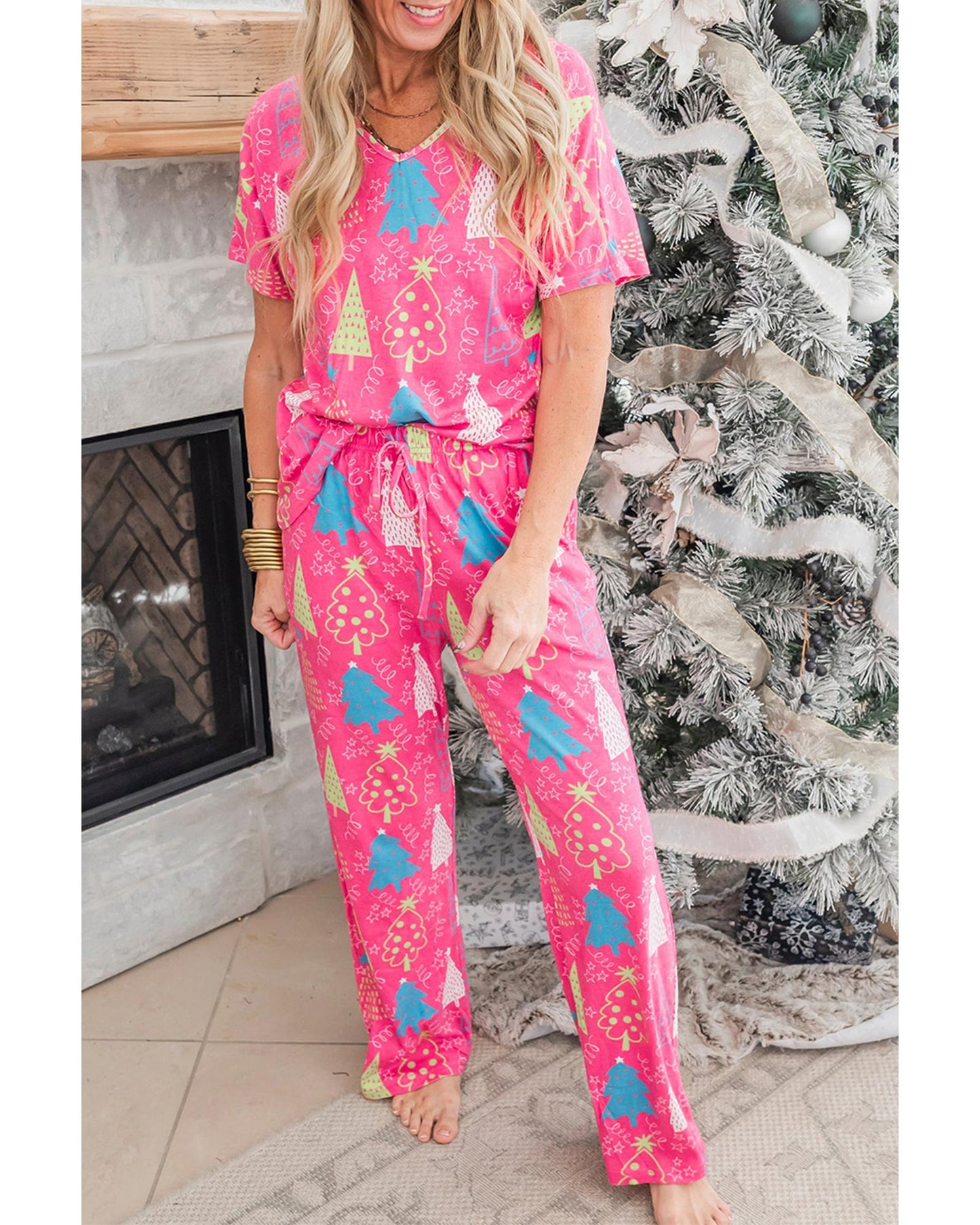 Rose Christmas Tree Print V Neck Tee and Pants Lounge Set - S