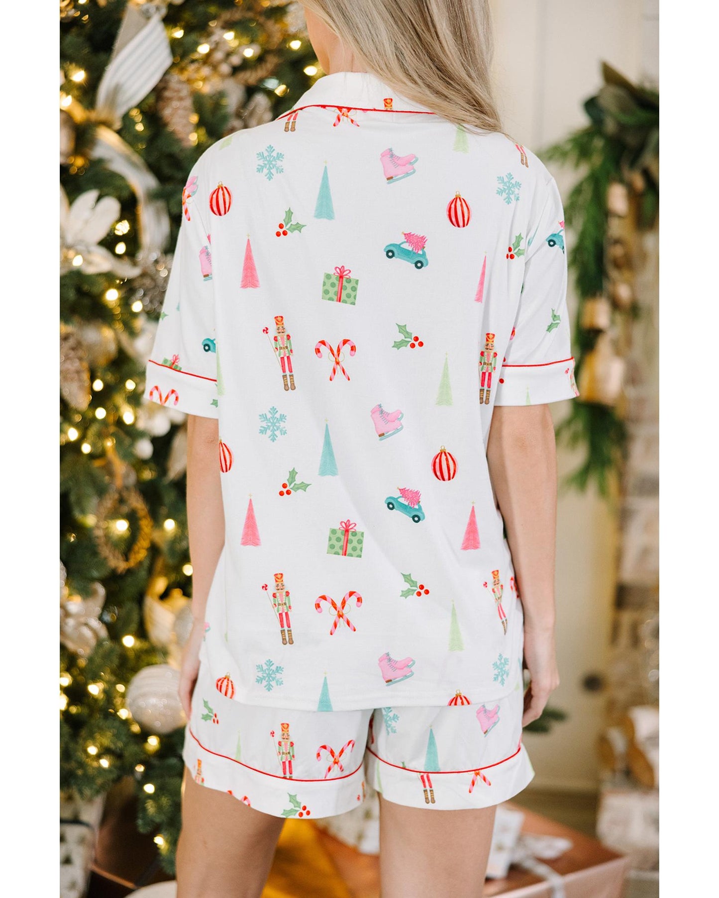 White Christmas Print Short Sleeve Shirt and Shorts Pajama Set - M