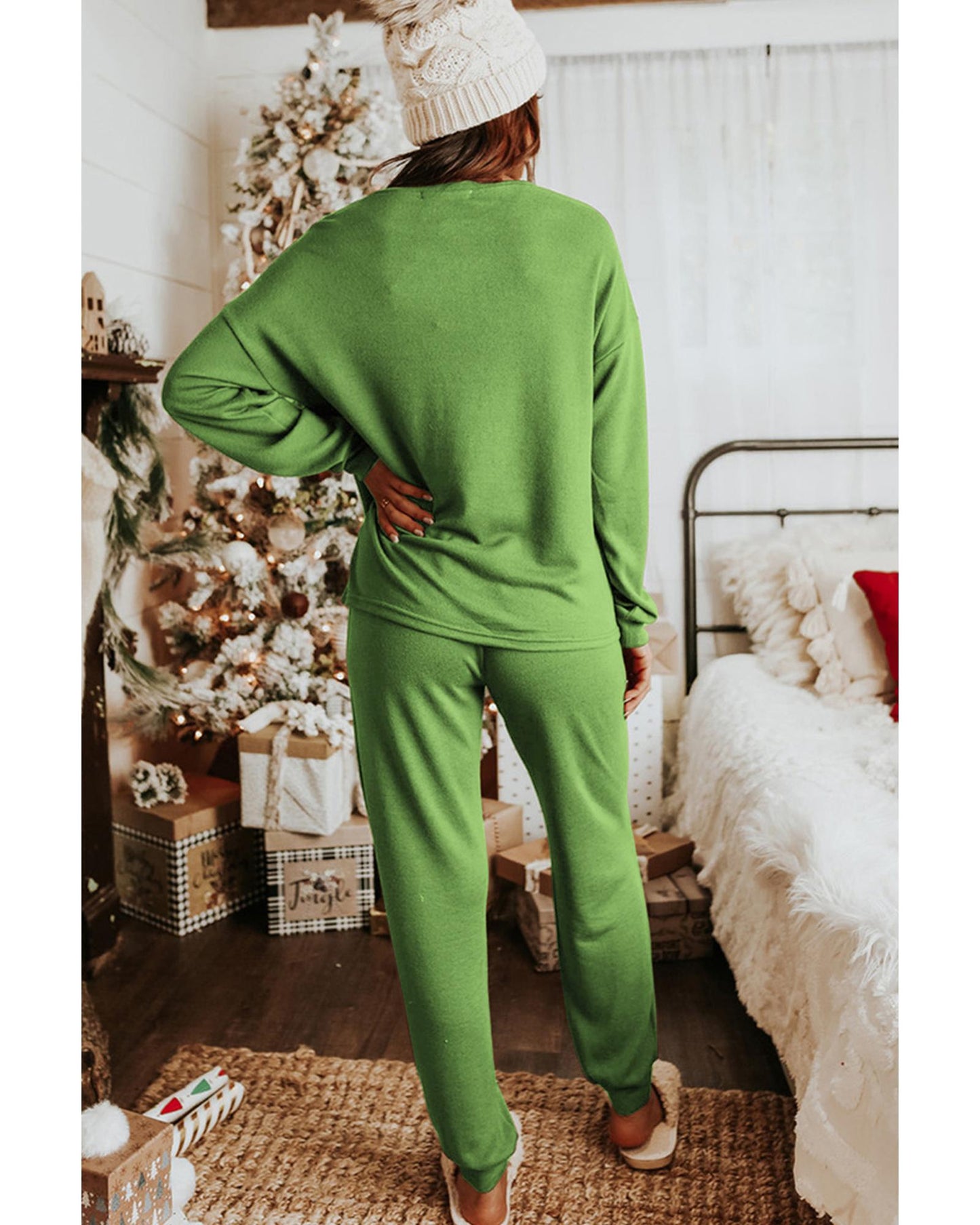 Spinach Green Sequin Christmas Stockings Graphic Two Piece Lounge Set - M