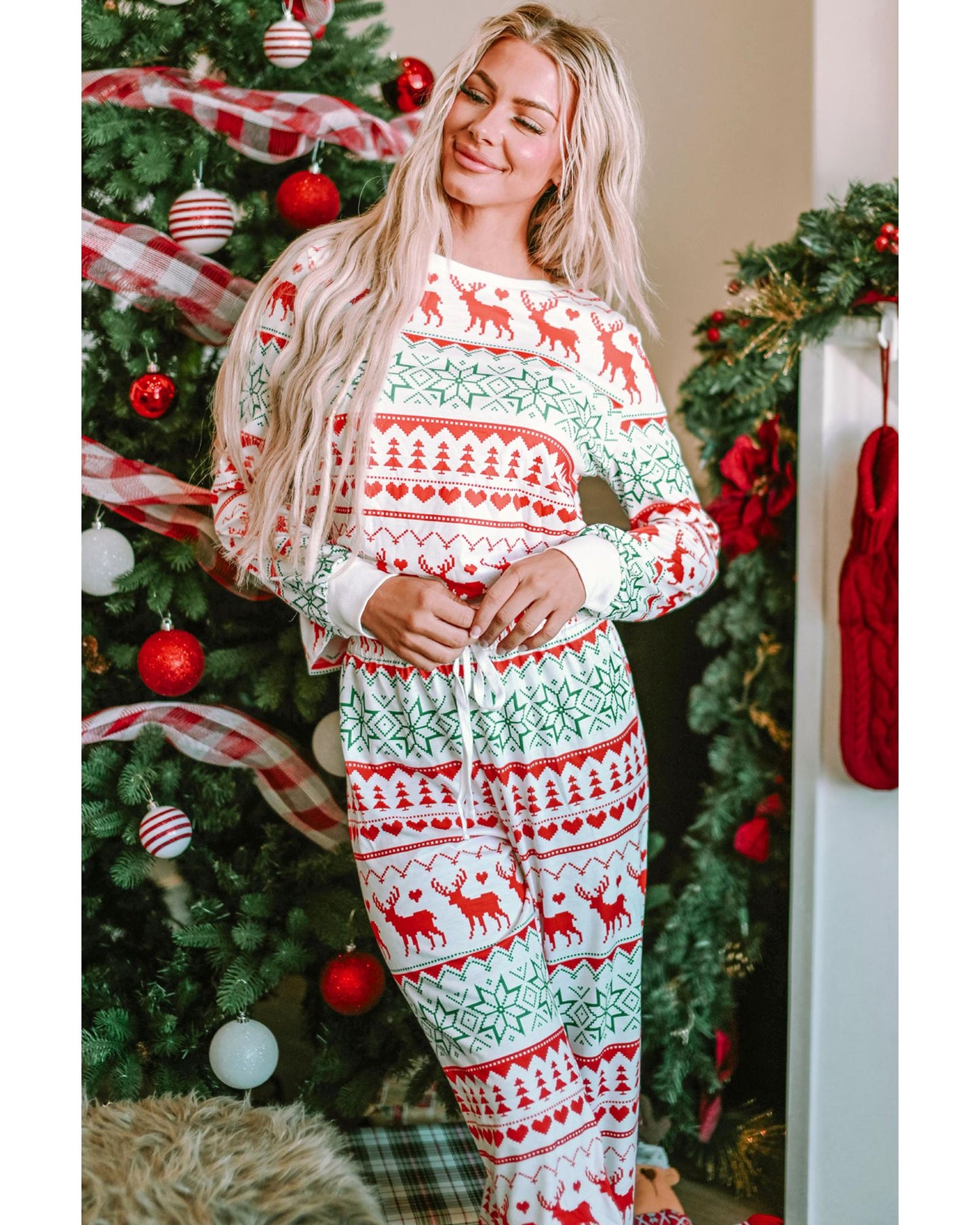Bright White Christmas Print Pullover and Pants Lounge Set - M