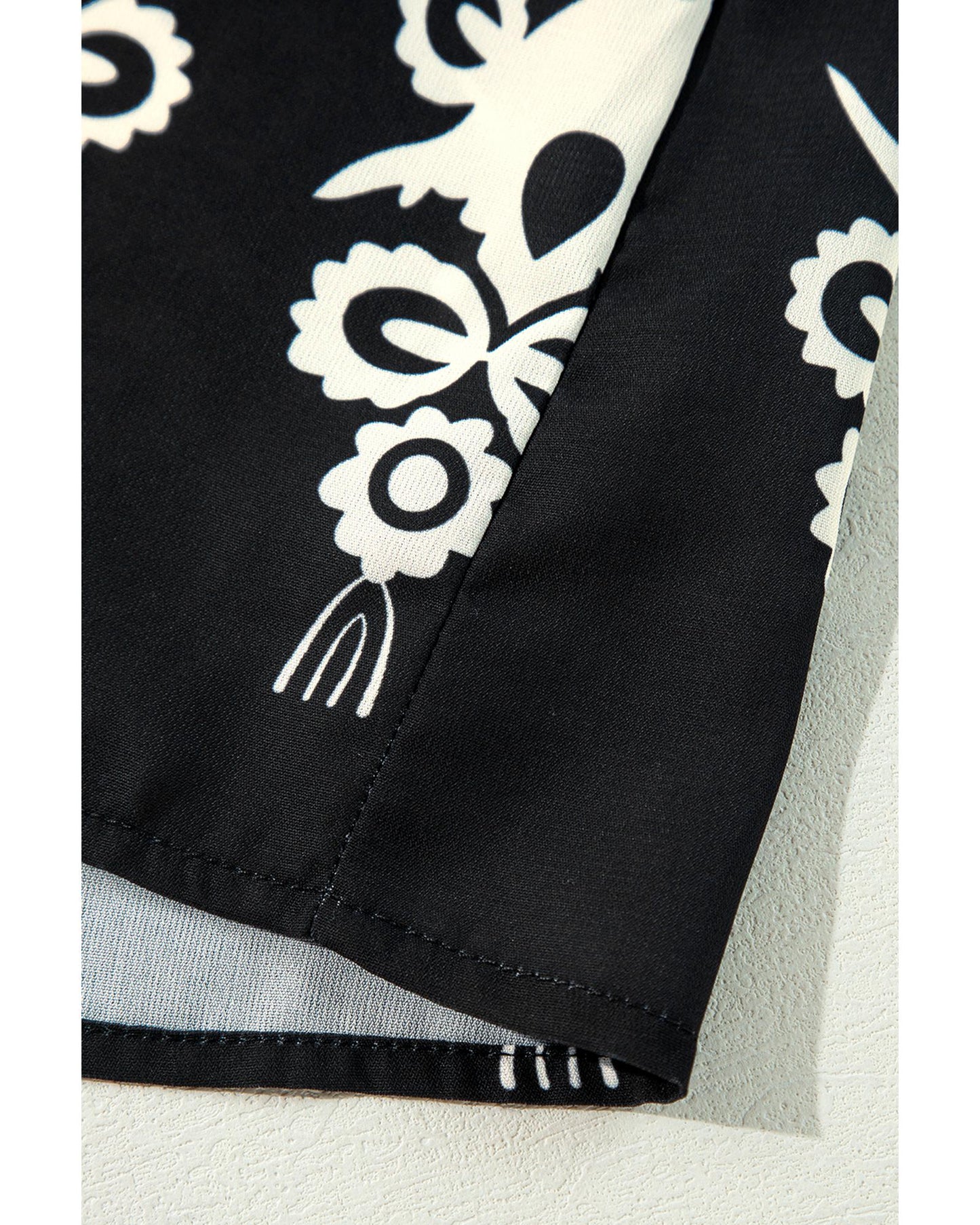 Black Vintage Geometric Printed 3/4 Sleeve V Neck Blouse - S