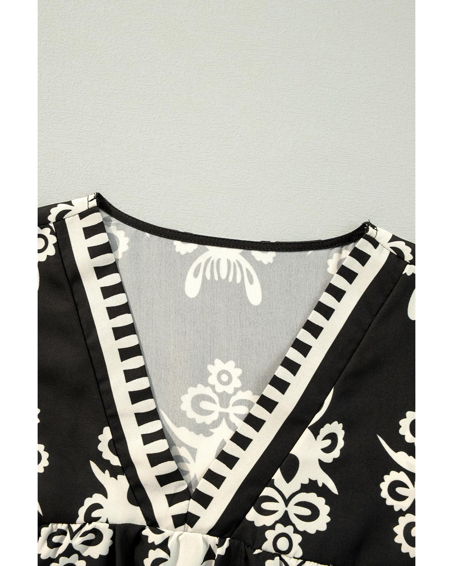 Black Vintage Geometric Printed 3/4 Sleeve V Neck Blouse - S