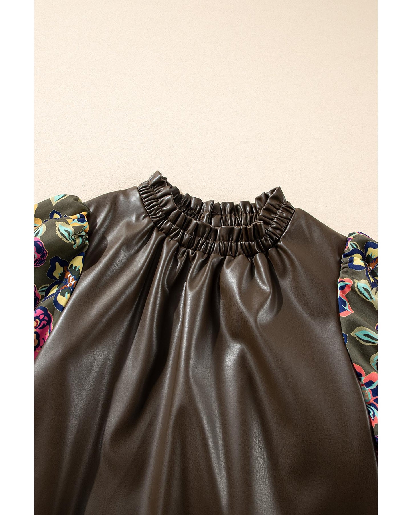 Four Leaf Clover Floral Bubble Sleeve Patchwork Leatherette Frilled Round Neck Blouse - S