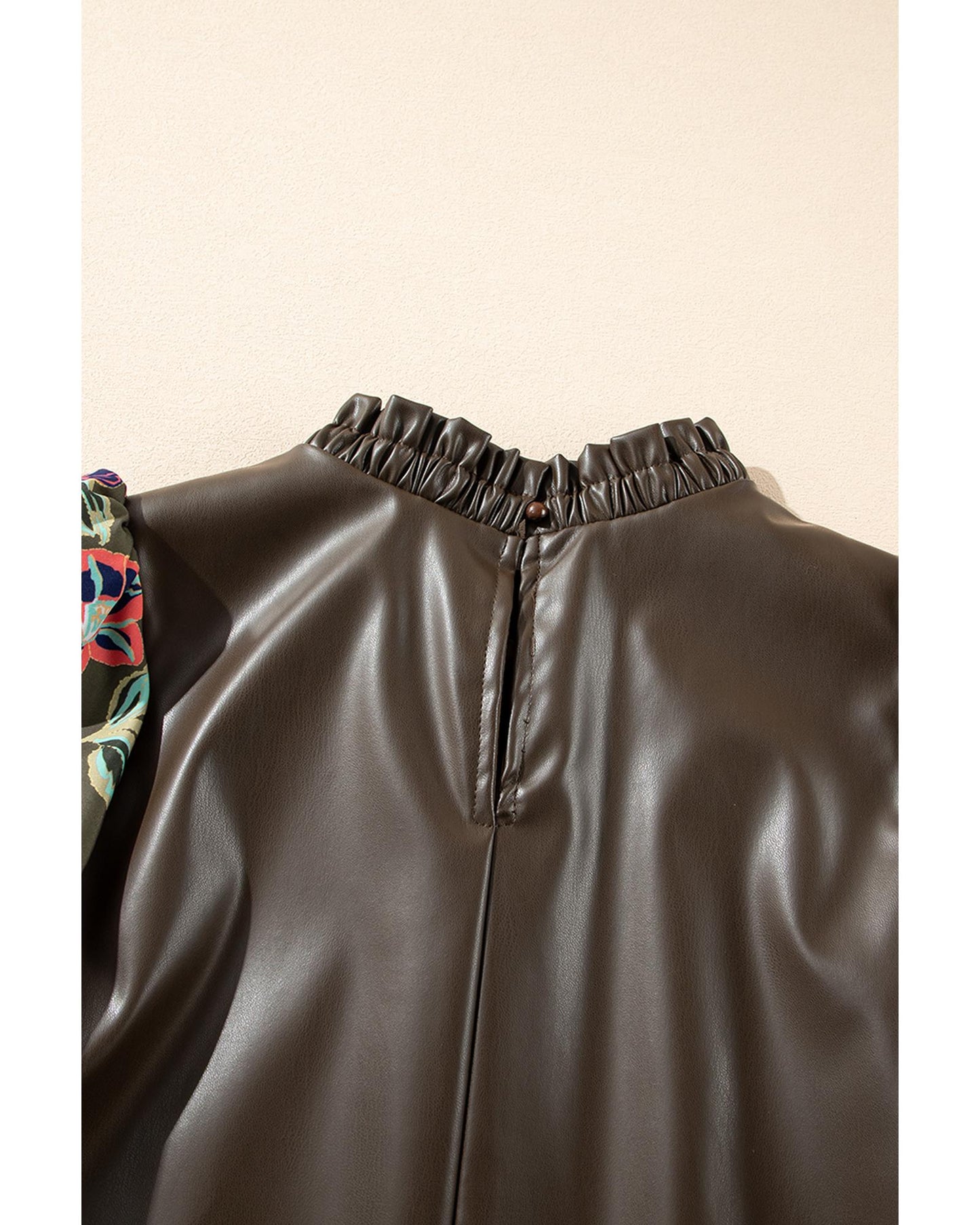 Four Leaf Clover Floral Bubble Sleeve Patchwork Leatherette Frilled Round Neck Blouse - S