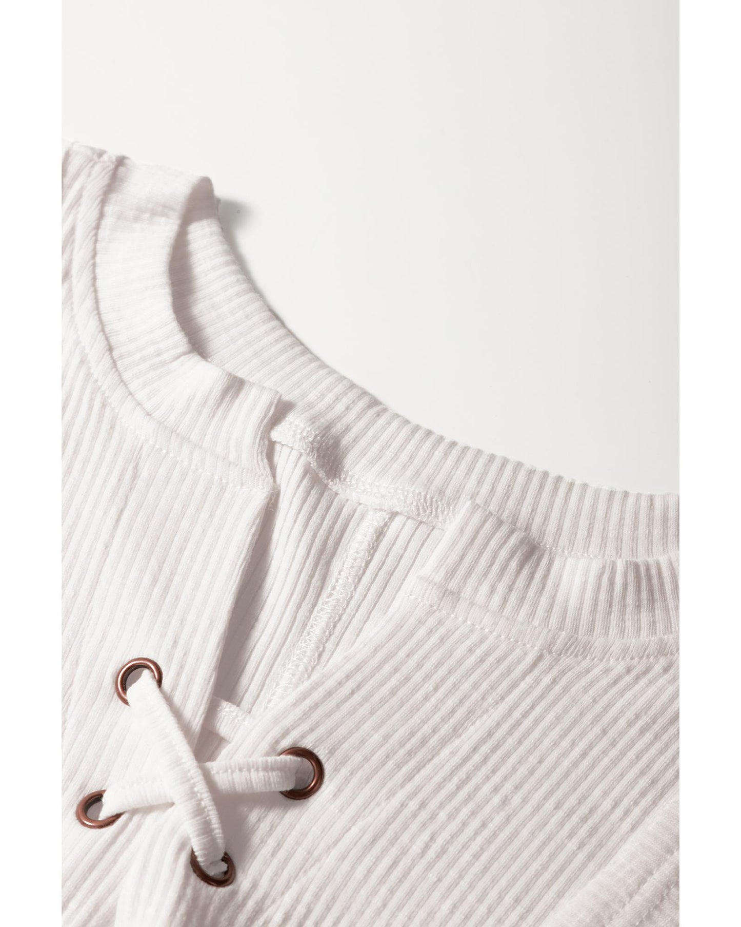 White Ribbed Texture Lace Patchwork Short Sleeve Top - M