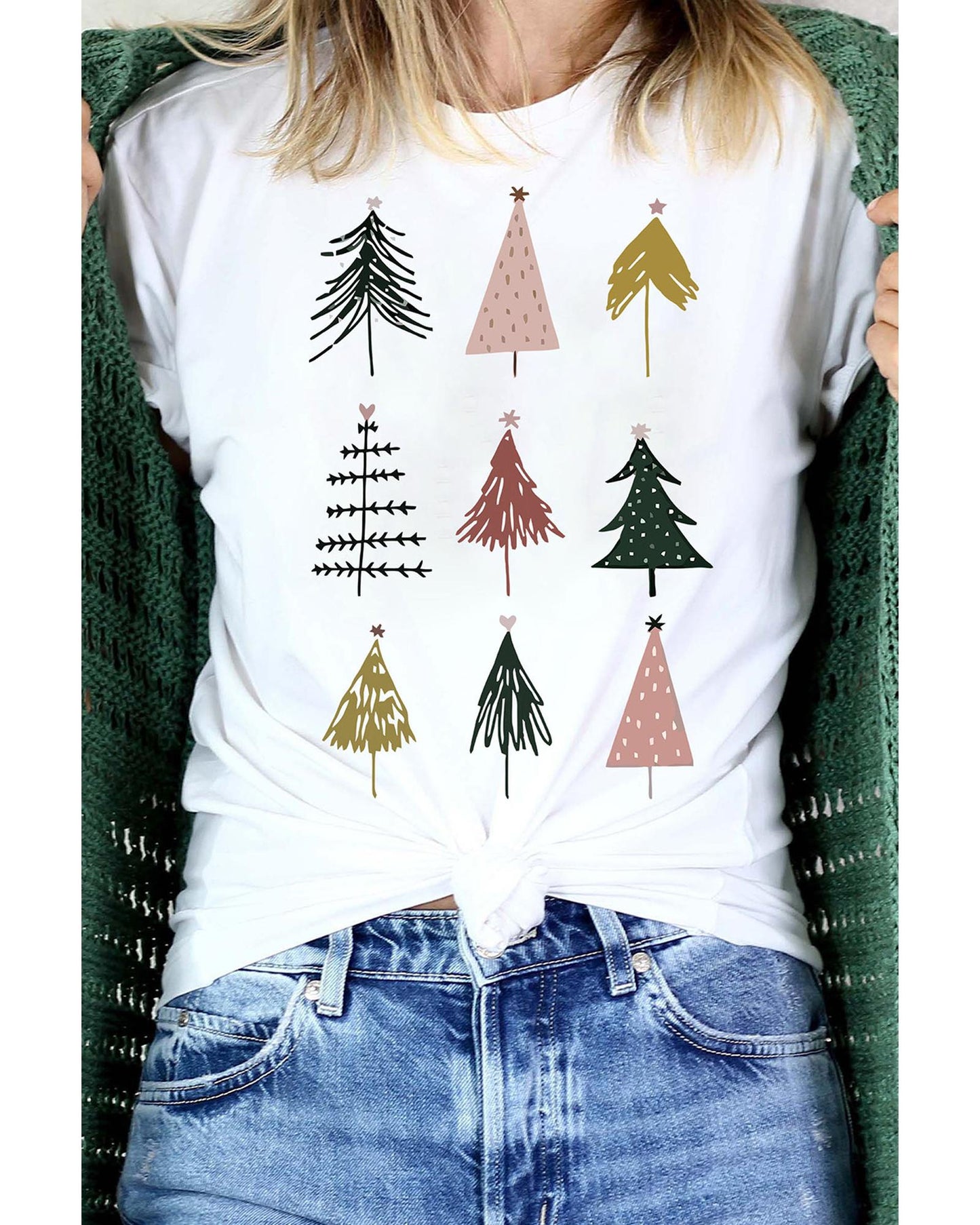 Azura Exchange Christmas Tree Graphic Tee - L