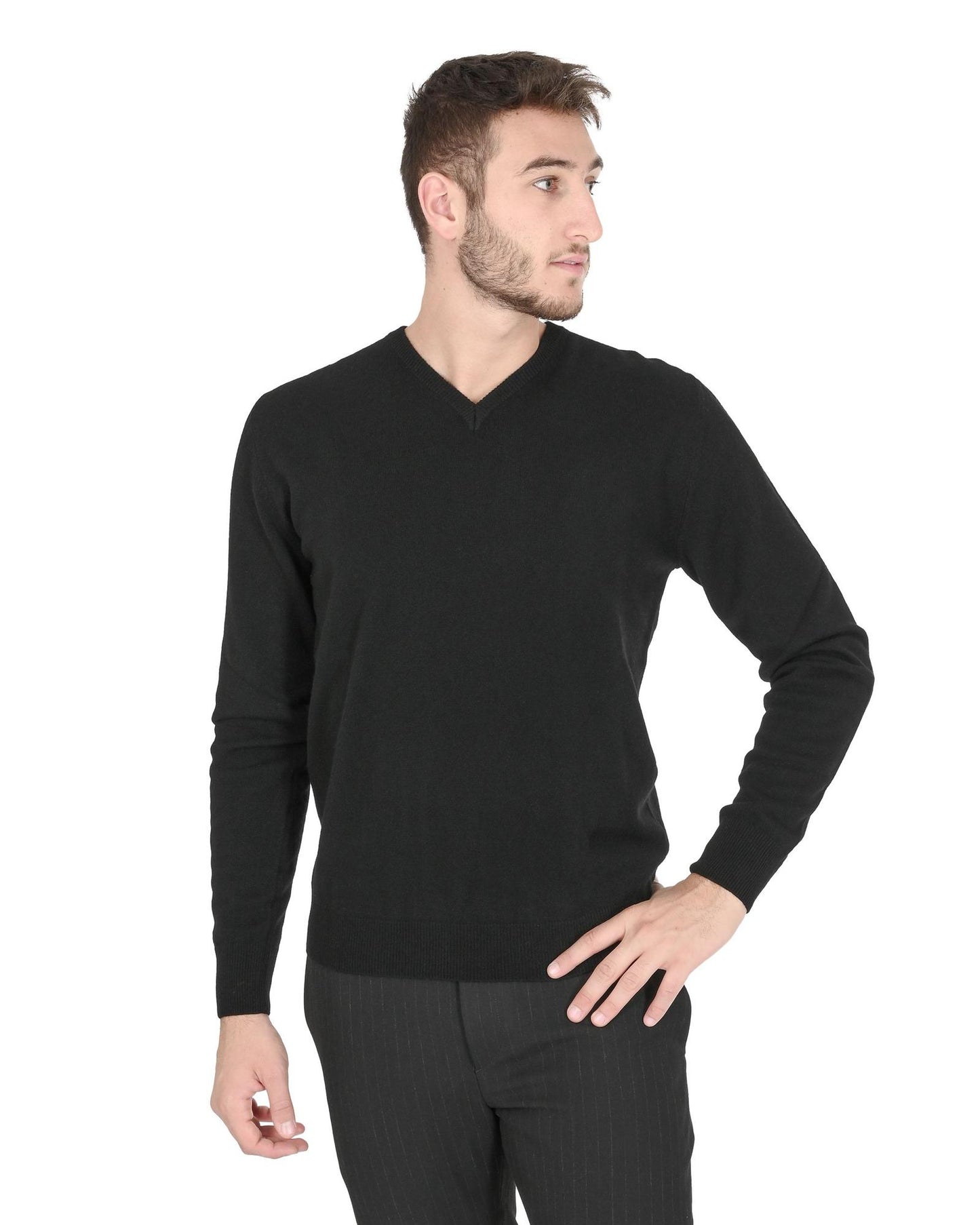 Crown of Edinburgh Cashmere Men's Refined Cashmere V-Neck Sweater in Black - M