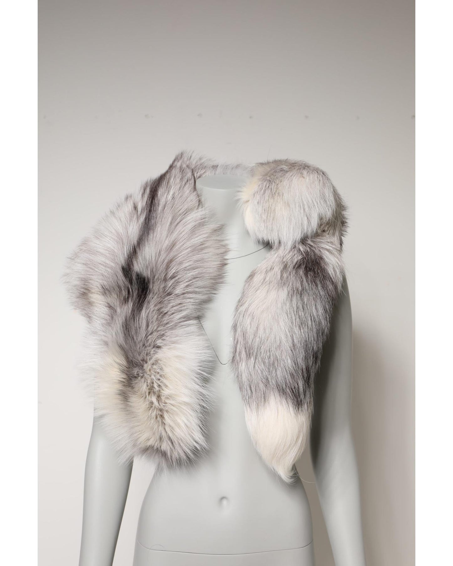 Dolce & Gabbana Women's White Fox Fur Neck Wrap Warmer Winter Scarf - One Size