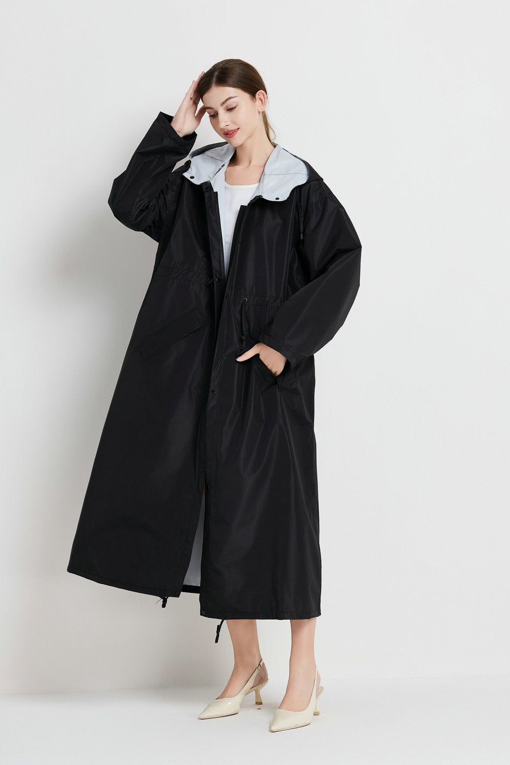 Size M Black Women's Chic Lightweight Waterproof Raincoat - Long Hooded Packable Rain Jacket with Pouch