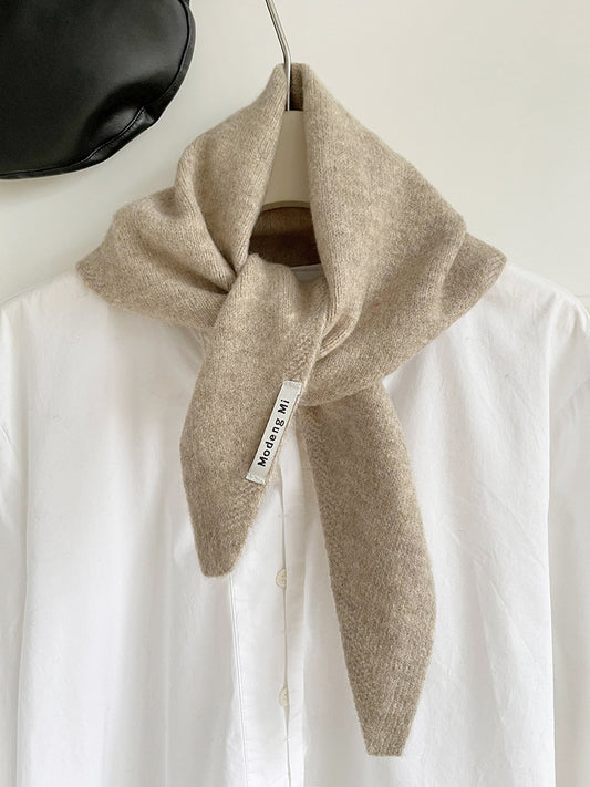 Light Khaki Chic Wool Blend Knit Triangle Scarf - Versatile & Warm Fashion Accessory - 105 x 35cm