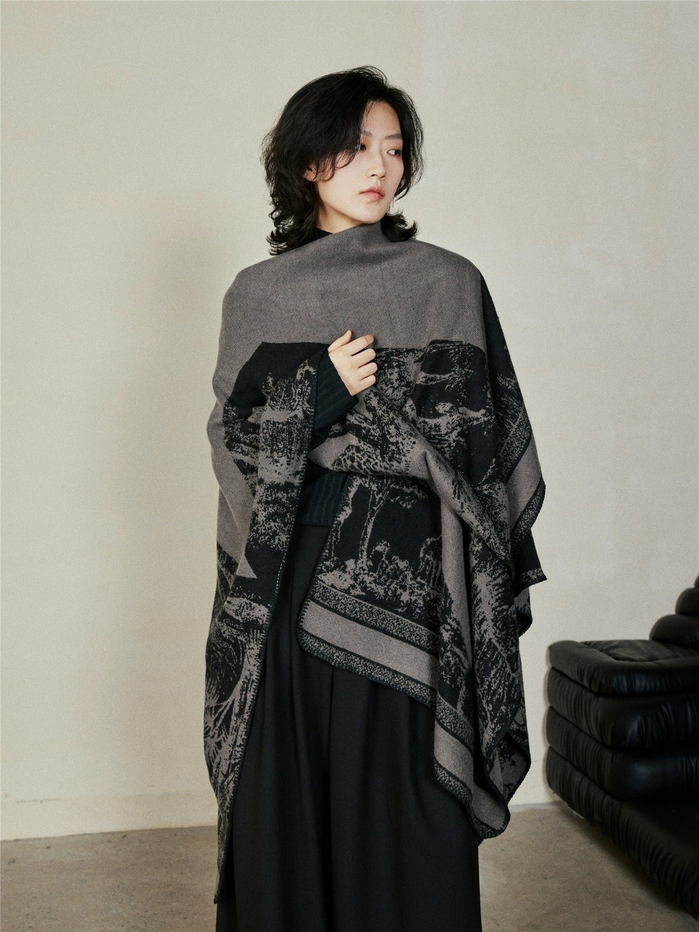 Faux Cashmere Shawl (Qingming Scroll Print) - Black Gray, 160*135cm