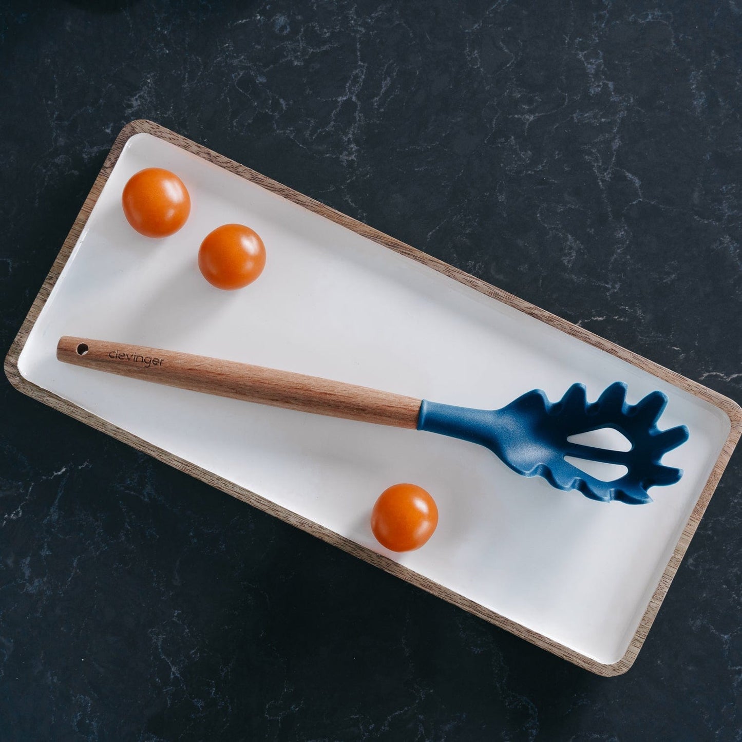 2pcs Beechwood & silicone pasta server navy